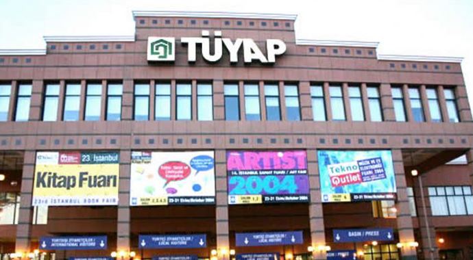 TÜYAP Fuar ve Kongre Merkezi'nde yangın TÜYAP Fuar ve Kongre Merkezi'nde yangın