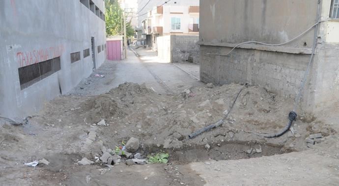 YDG-H Şırnak'ta sözde özerklik ilan ettiği 3 mahallede hendek kazdı YDG-H Şırnak'ta sözde özerklik ilan ettiği 3 mahallede hendek kazdı