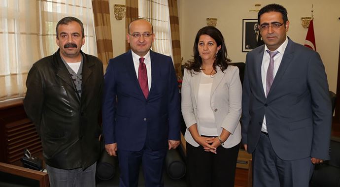 HDP heyeti Akdoğan ile görüşecek! HDP heyeti Akdoğan ile görüşecek!