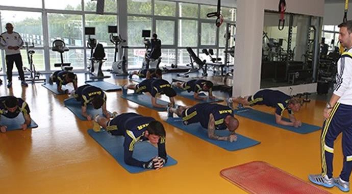 Fenerbahçe salonda çalıştı Fenerbahçe salonda çalıştı