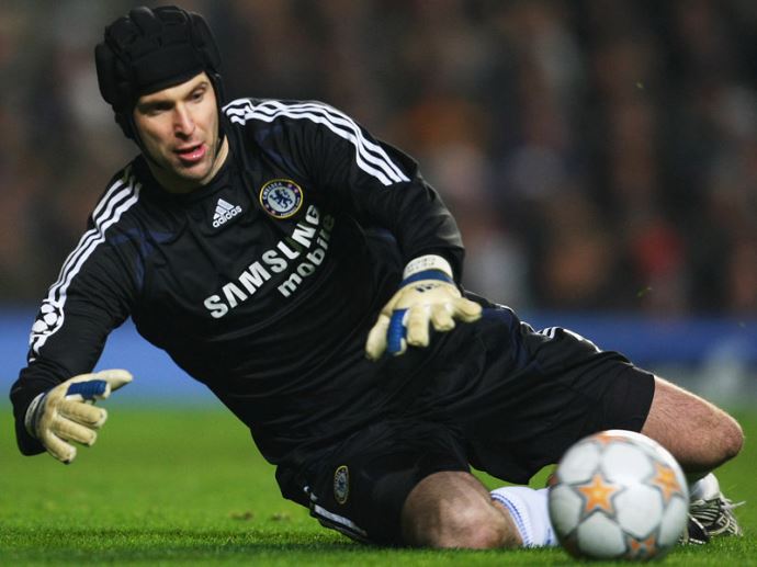 Chelseali kaleci Courtois: 'Cech, oynayabileceği bir kulübe gitmeli' Chelseali kaleci Courtois: 'Cech, oynayabileceği bir kulübe gitmeli'