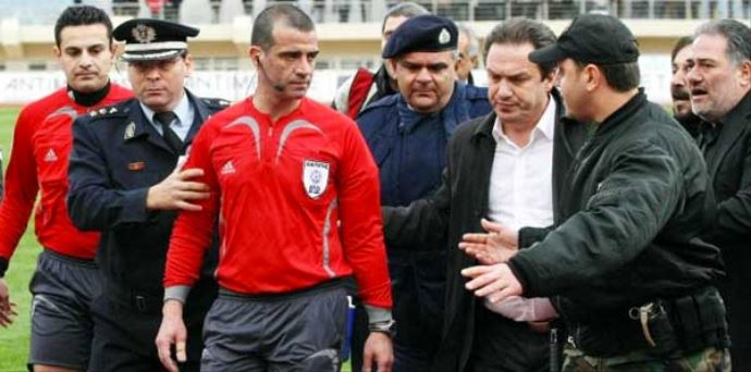 Yunanistan'da ligler ertelendi! Yunanistan'da ligler ertelendi!