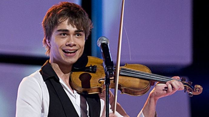 Eurovision birincisi Alexander Rybak hastaneye kaldırıldı Eurovision birincisi Alexander Rybak hastaneye kaldırıldı