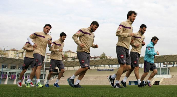 Osmanlıspor'da Boluspor hazırlıkları devam ediyor Osmanlıspor'da Boluspor hazırlıkları devam ediyor