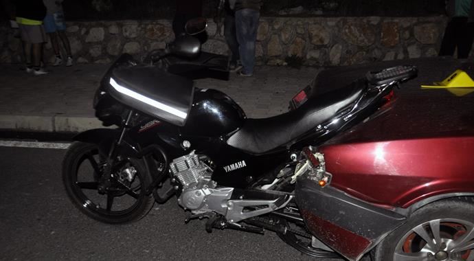 İzmir'de motosikletle kaza yapan kişi öldü İzmir'de motosikletle kaza yapan kişi öldü