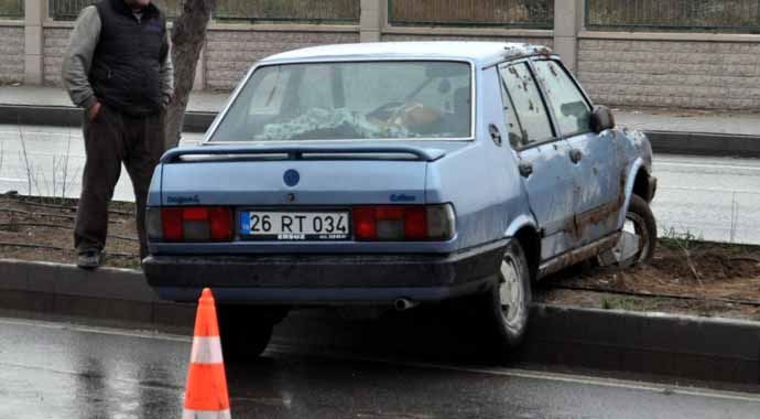 Otomobil takla attı: 1 yaralı Otomobil takla attı: 1 yaralı
