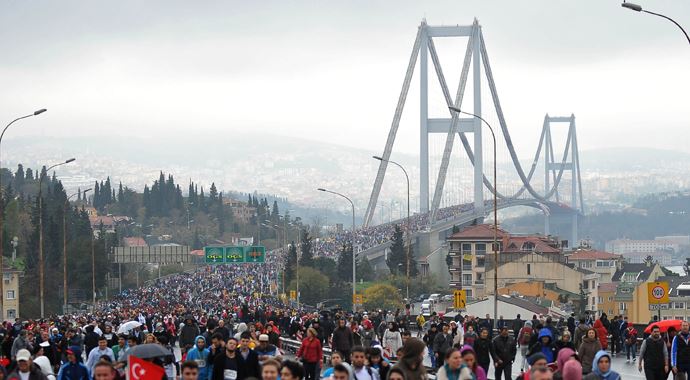 Yüzbinler "İstanbul Aşkına" koştu Yüzbinler "İstanbul Aşkına" koştu