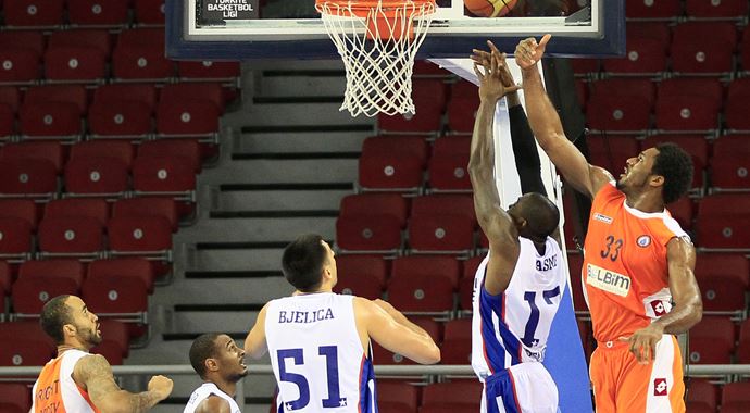 Anadolu Efes rahat kazandı Anadolu Efes rahat kazandı