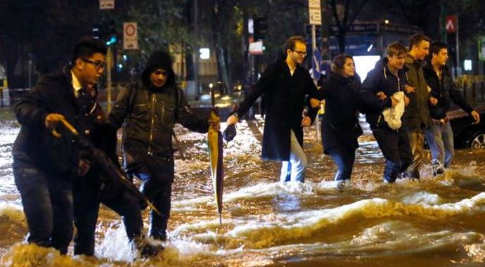 İki ülkede sel felaketi: 7 ölü İki ülkede sel felaketi: 7 ölü