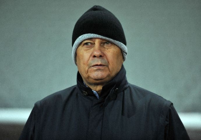 Lucescu takımını sahadan çekti Lucescu takımını sahadan çekti