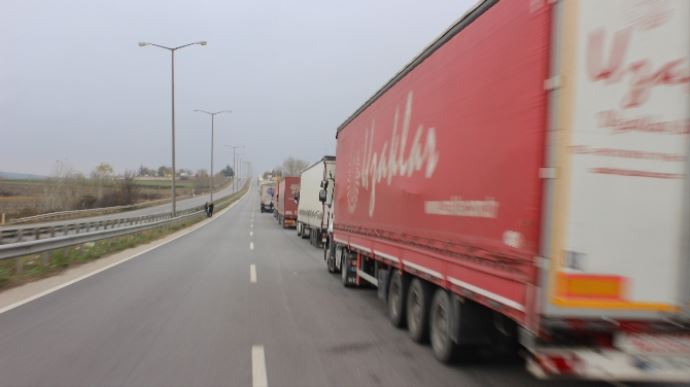 Kapıkule Sınır Kapısı'nda 'yılbaşı' kuyruğu Kapıkule Sınır Kapısı'nda 'yılbaşı' kuyruğu