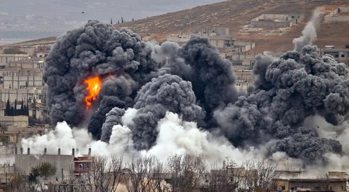 Ölü sayısı bini aştı, IŞİD yine de Kobani&#039;den vazgeçmiyor