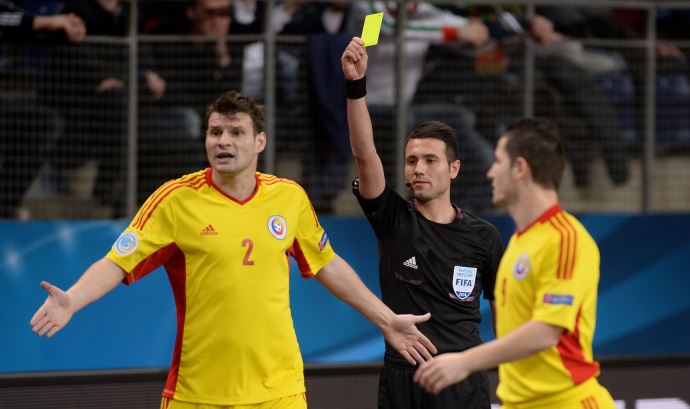 UEFA'dan futsal hakemi Kamil Çetin'e görev