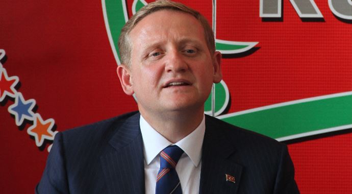 Göksel Gümüşdağ hem Volkan'a hem seyirciye çattı Göksel Gümüşdağ hem Volkan'a hem seyirciye çattı