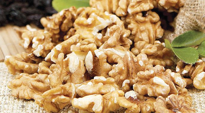 Ceviz donunca bir tanesi 50 kuruş oldu Ceviz donunca bir tanesi 50 kuruş oldu