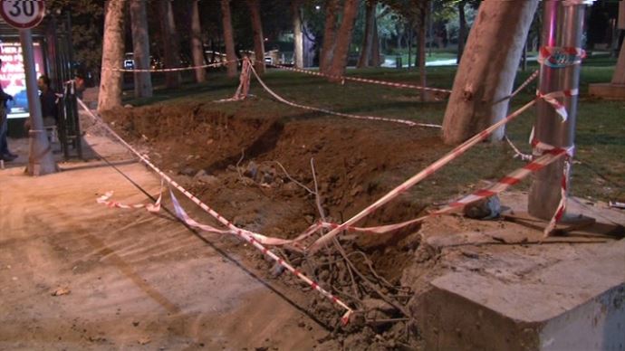 Gezi Parkı'ndaki bu çalışmaya tepki yağdı! Gezi Parkı'ndaki bu çalışmaya tepki yağdı!