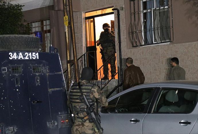 İstanbul Sultangazi'de terör operasyonu İstanbul Sultangazi'de terör operasyonu