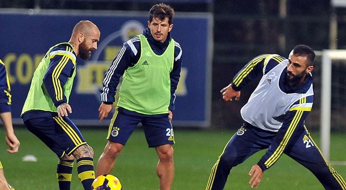 Fenerbahçe'de Emre sevinci Fenerbahçe'de Emre sevinci