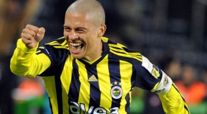 Alex de Souza derbiyi unutmadı