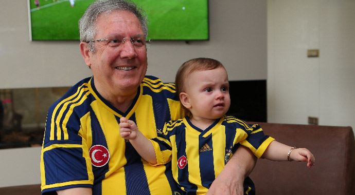 Aziz Yıldırım 62 yaşına girdi Aziz Yıldırım 62 yaşına girdi