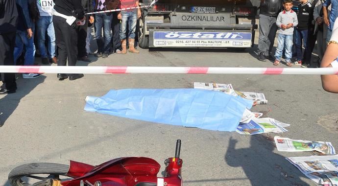 Manisa&#039;da motosiklet kamyonun altında kaldı, 1 ölü var