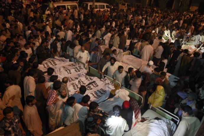 Pakistan'da intihar saldırısı: 55 ölü Pakistan'da intihar saldırısı: 55 ölü