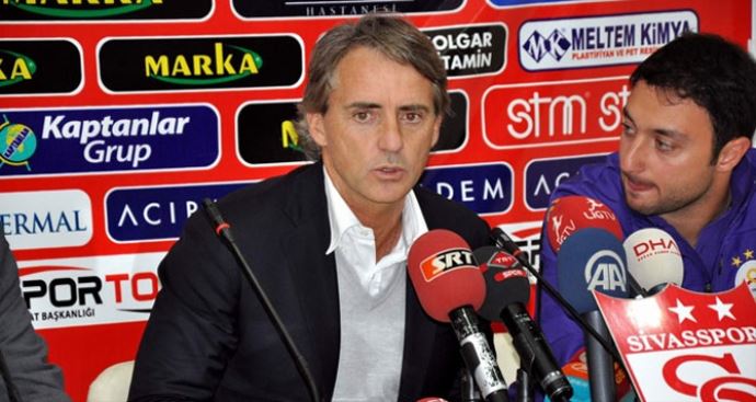 Galatasaray'dan Mancini'ye jest Galatasaray'dan Mancini'ye jest