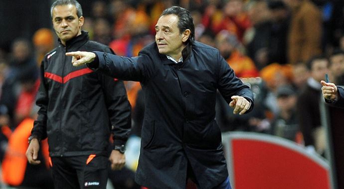 Prandelli: "Hepsini birlikte oynatmak zor"