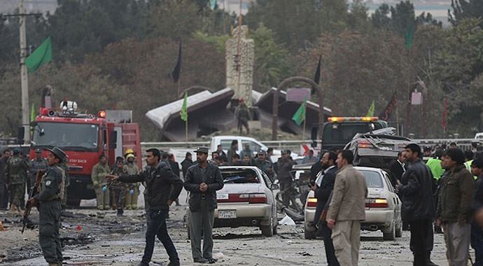 Afganistan'da intihar saldırısı düzenlendi Afganistan'da intihar saldırısı düzenlendi