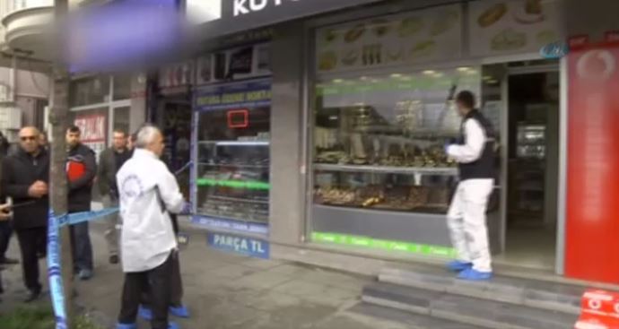 Bahçelievler&#039;de yabancı uyruklu 3 kişi kuyumcu soydu