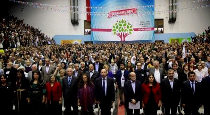 HDP'de taşlar yerinden oynuyor... HDP'de taşlar yerinden oynuyor...