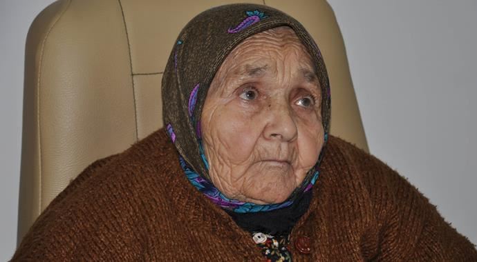 Katarakt ameliyatı oldu,12 yıl sonra tekrar görmeye başladı