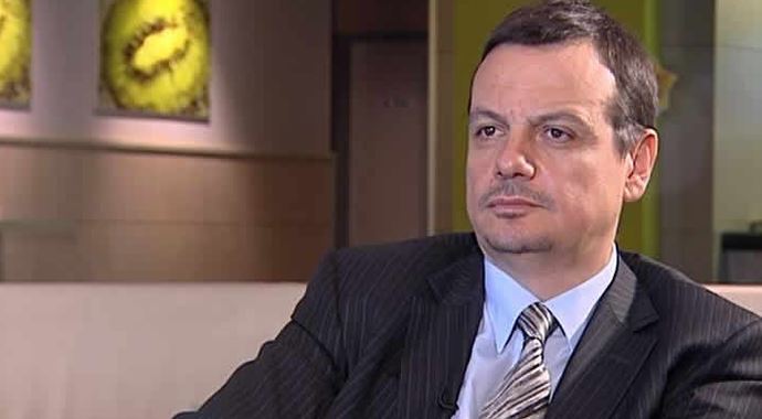 "Ünal Aysal sponsor olsun" "Ünal Aysal sponsor olsun"
