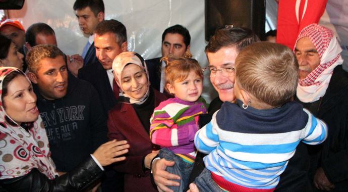 Davutoğlu&#039;nun üçüzü oldu!