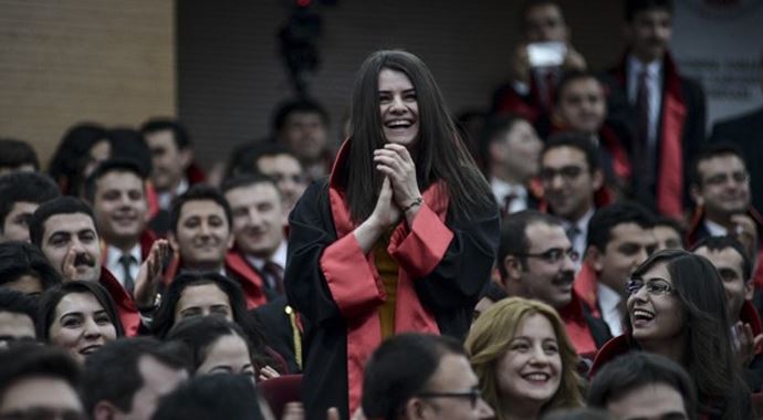 Hakim ve savcı adaylarında kura heyecanı Hakim ve savcı adaylarında kura heyecanı