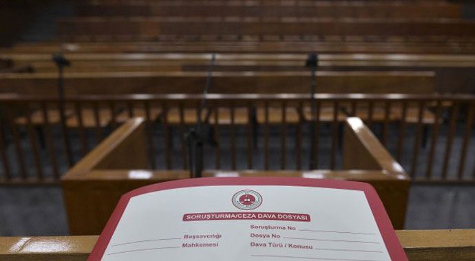 17 kişi hakkında 'polislere usulsüz taltif' suçlaması 17 kişi hakkında 'polislere usulsüz taltif' suçlaması