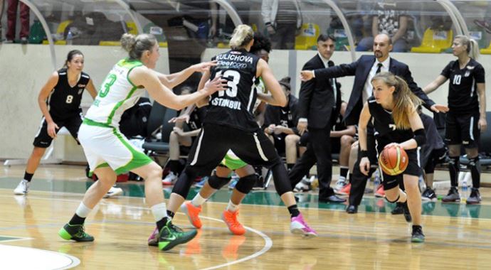 Beşiktaş, İstanbul Üniversitesi'ne boyun eğdi Beşiktaş, İstanbul Üniversitesi'ne boyun eğdi