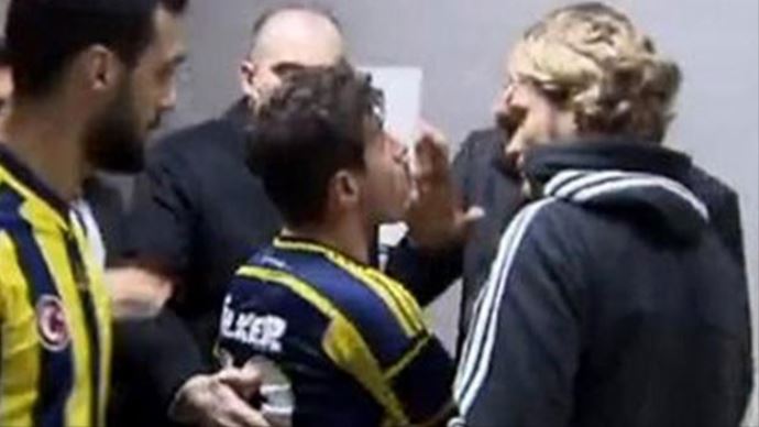 Bilic: 'Emre 5 kez küfür etti ve...' Bilic: 'Emre 5 kez küfür etti ve...'