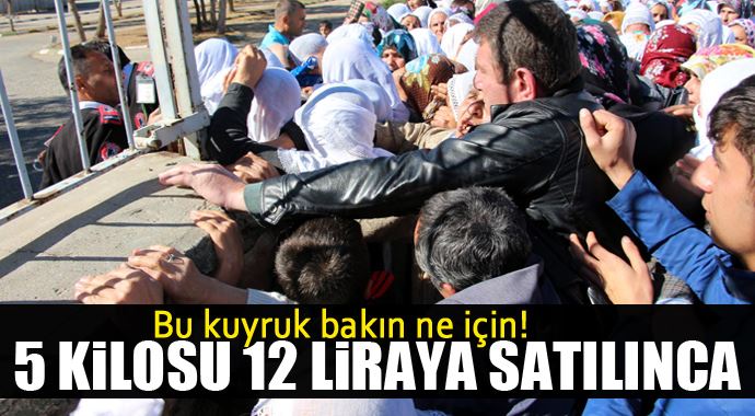 Batman'da pirincin 5 kilosu 12 liradan satıldı, kuyruk bıktırdı! Batman'da pirincin 5 kilosu 12 liradan satıldı, kuyruk bıktırdı!