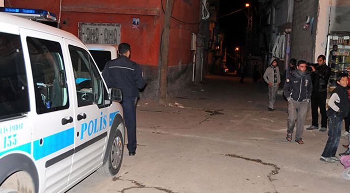 Komşu kavgasında kan aktı: 1 ölü Komşu kavgasında kan aktı: 1 ölü
