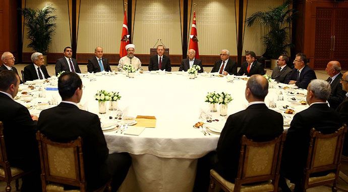 Cumhurbaşkanı Erdoğan "Muharrem aşı" verdi Cumhurbaşkanı Erdoğan "Muharrem aşı" verdi
