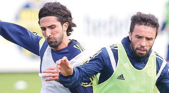 Fenerbahçe, harf farkıyla kaptırdığı liderliği geri almak istiyor
