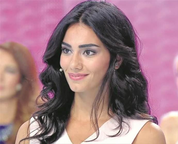Nur Bozar nişanlandı Nur Bozar nişanlandı
