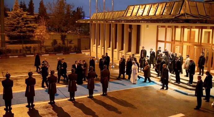 Papa Franciscus, askeri törenle uğurlandı