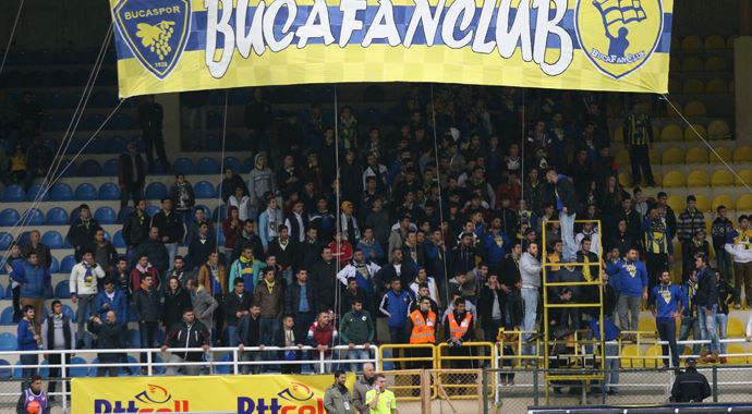 Bucasporlu taraftarlar tesisi bastı