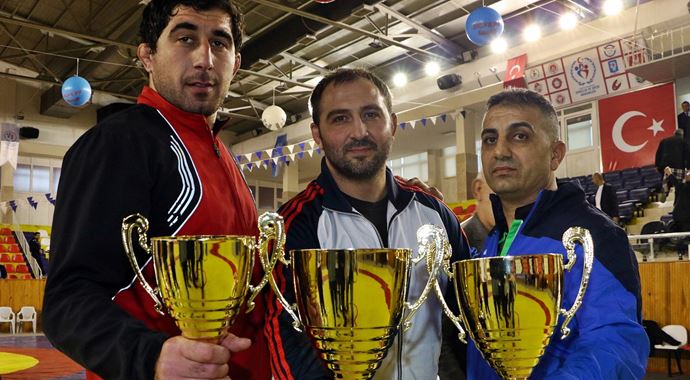 Uluslararası Güreş Turnuvası'nın şampiyonu Türkiye oldu Uluslararası Güreş Turnuvası'nın şampiyonu Türkiye oldu