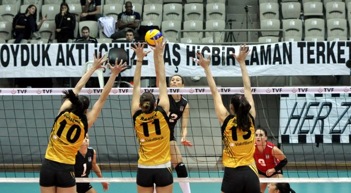 Vakıfbank, Kartal&#039;a set vermedi