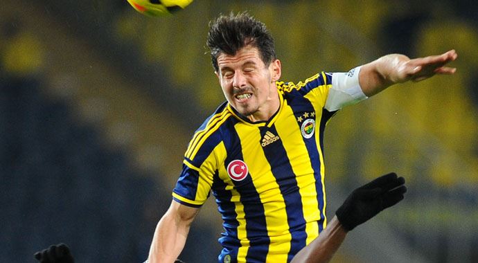 Emre hakaretten atıldı. Sinirden çıldırdı!