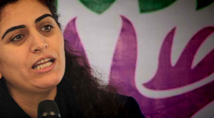 Provokasyon kokan olay: HDP'nin önünde boğazı kesildi! Provokasyon kokan olay: HDP'nin önünde boğazı kesildi!
