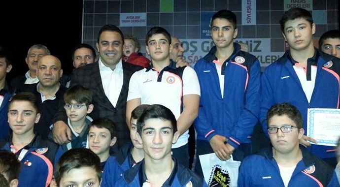 Güreşe aile desteği Güreşe aile desteği